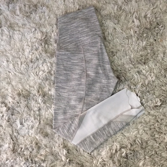 lululemon WunderUnder Crop Special Edition Scallop - Picture 3 of 5